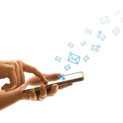 Quels sont les avantages des bases de données emails ?